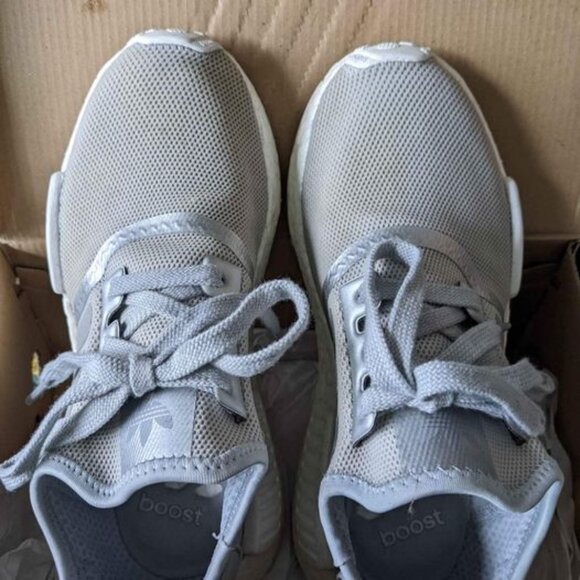 Adidas NMD R1 Women's Shoes in Silver Metal - Picture 4 of 4